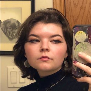 Meet your Posher, Angelina